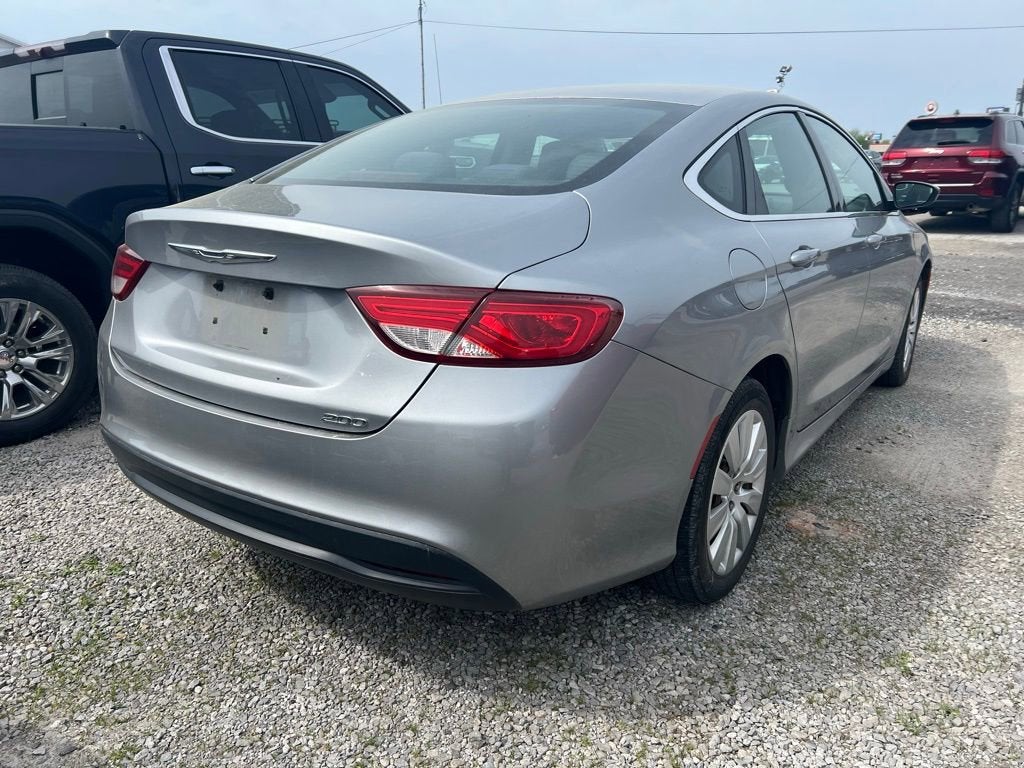 2016 Chrysler 200 LX