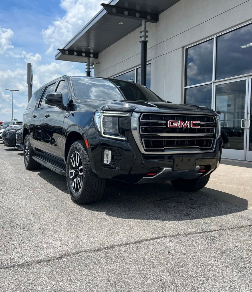 2023 GMC Yukon 4WD AT4's photo