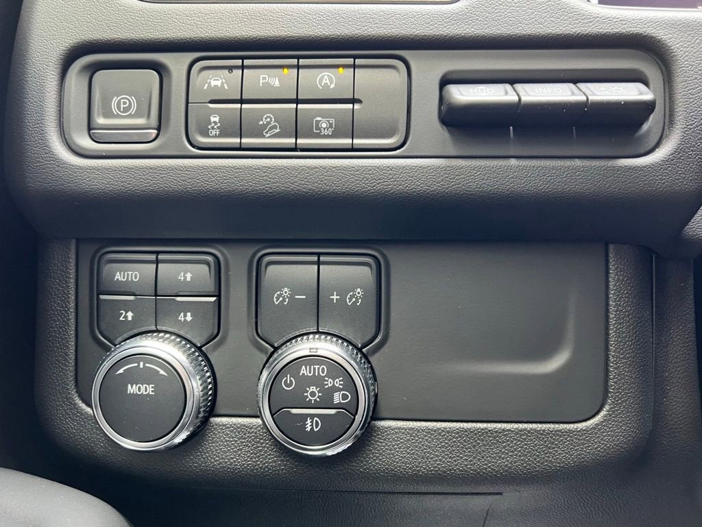 2023 GMC Yukon XL AT4