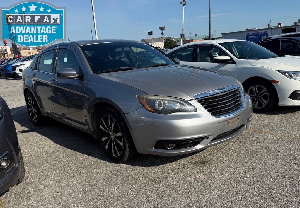 2013 Chrysler 200 Touring