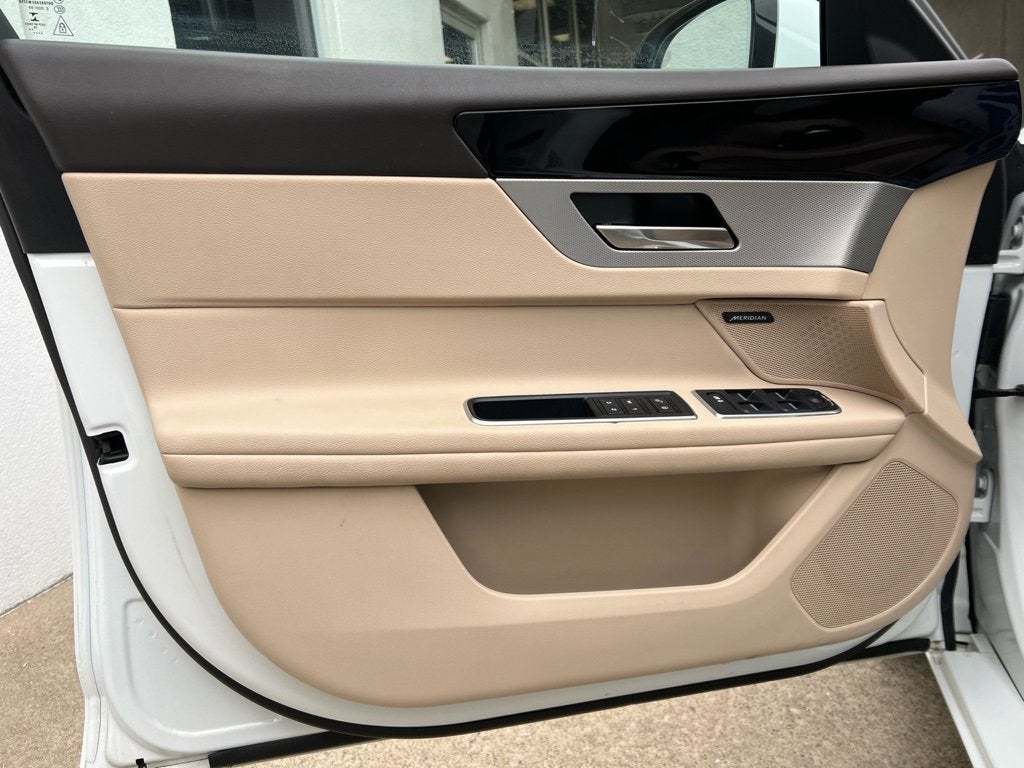 2019 Jaguar XF 25t Premium