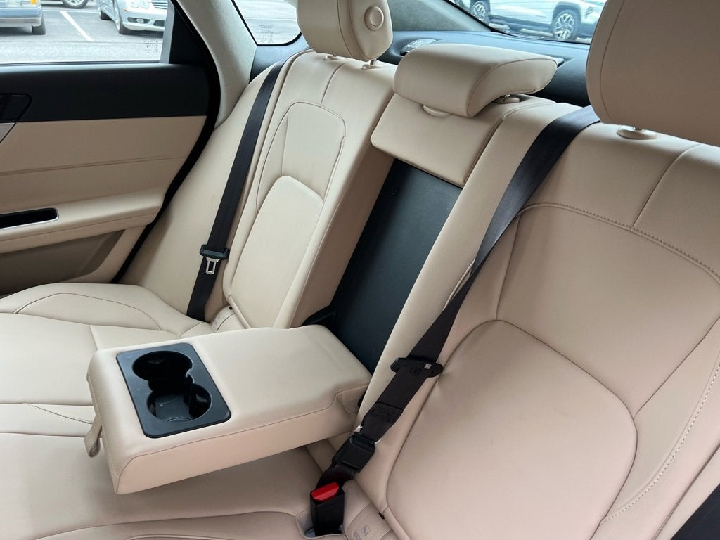 2019 Jaguar XF 25t Premium