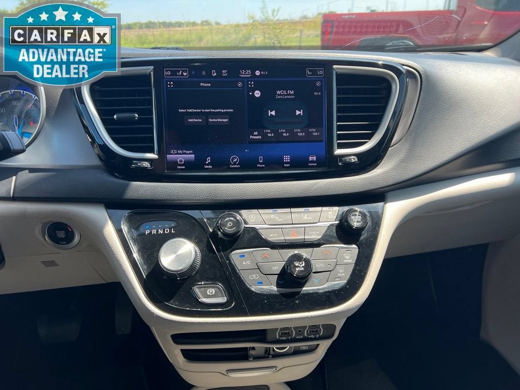 2022 Chrysler Pacifica Touring L