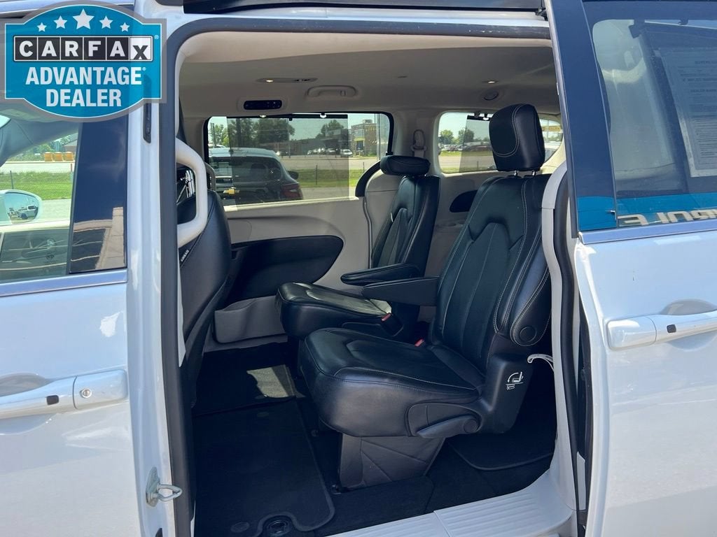 2022 Chrysler Pacifica Touring L