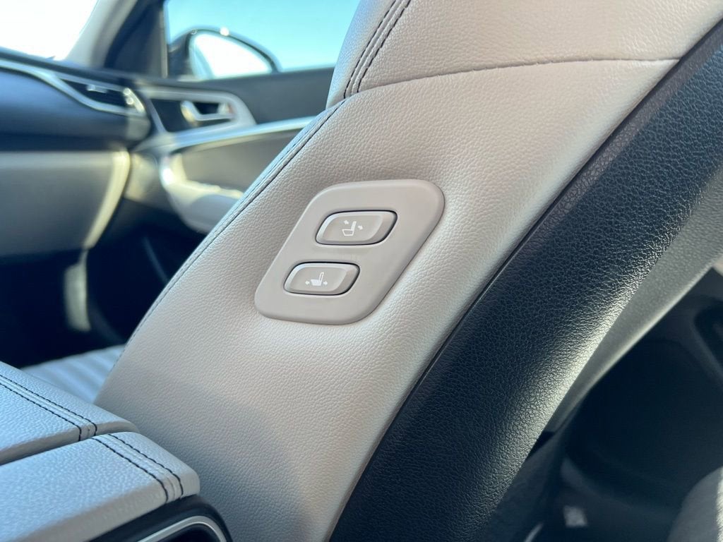 2020 Genesis G70 2.0T