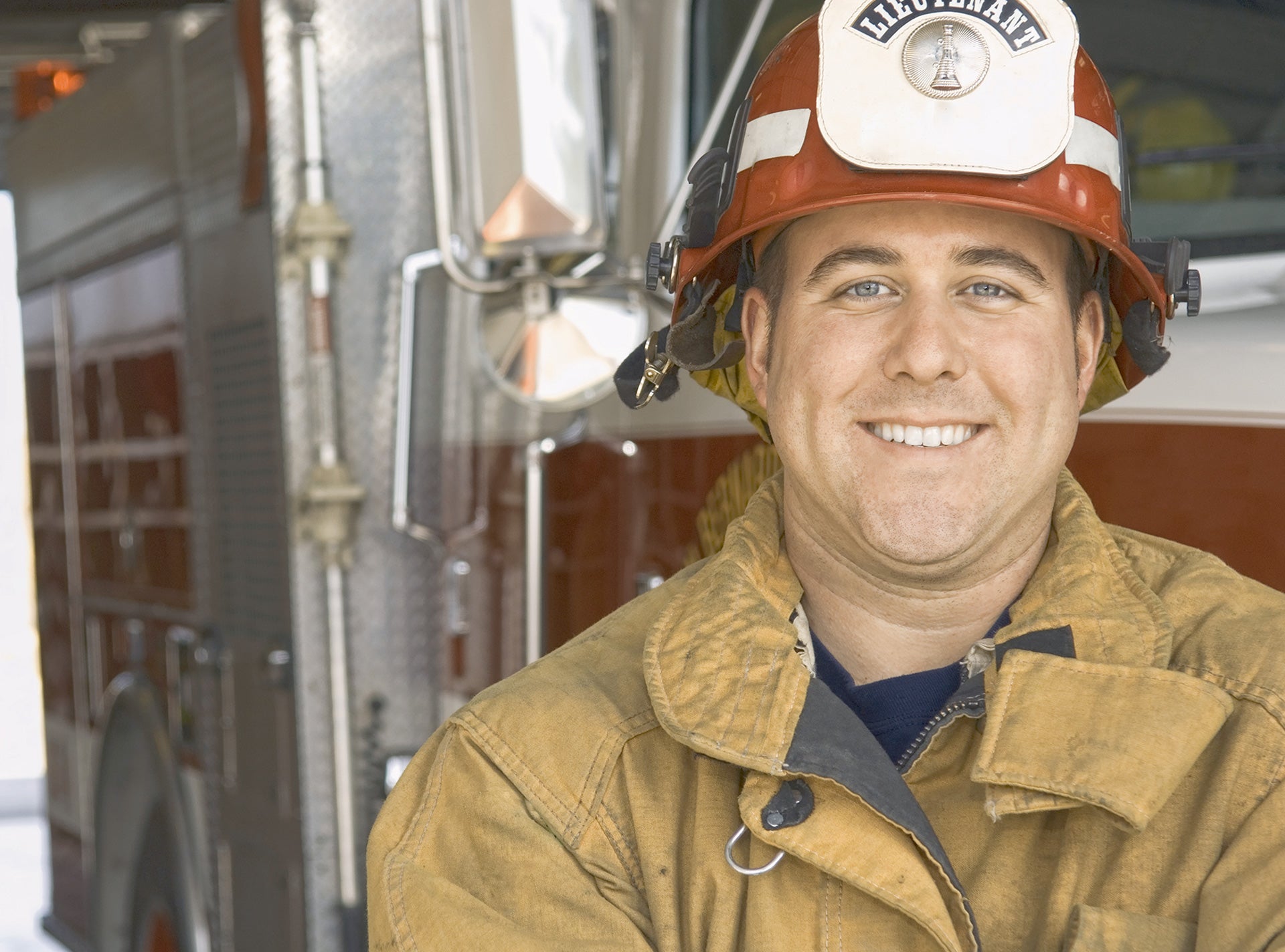 A men with wereing a helmet